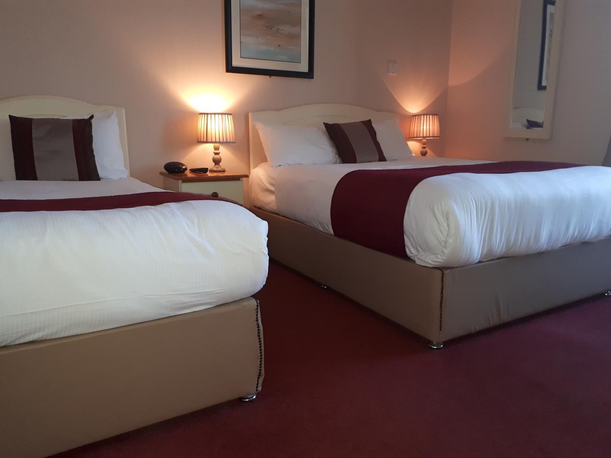 Jim Mcgee'S Hotell Wexford Eksteriør bilde