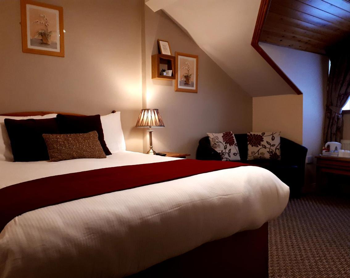 Jim Mcgee'S Hotell Wexford Eksteriør bilde